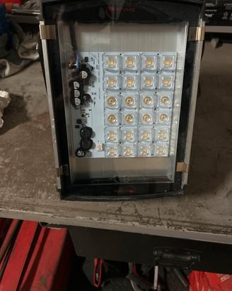 Faro a led