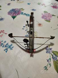 Balestra Vintage in Legno e Metallo Replica