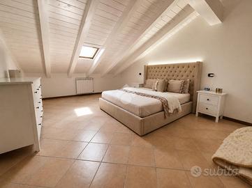 VILLA A SCHIERA A OCCHIOBELLO