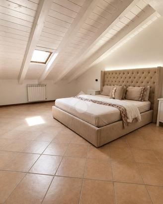 VILLA A SCHIERA A OCCHIOBELLO