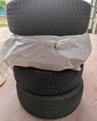 gomme auto Bridgestone 