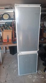 frigorifero a incastro 