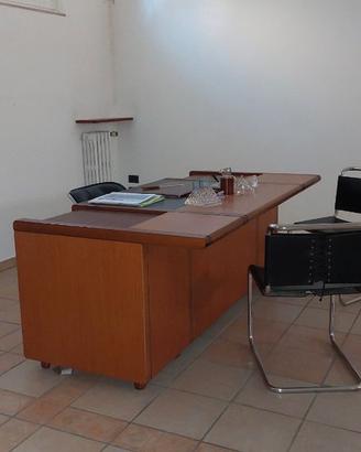 Scrivania Lema di Tito Agnoli 1970-1979 .