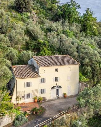 Villa storica con splendida vista sul mare