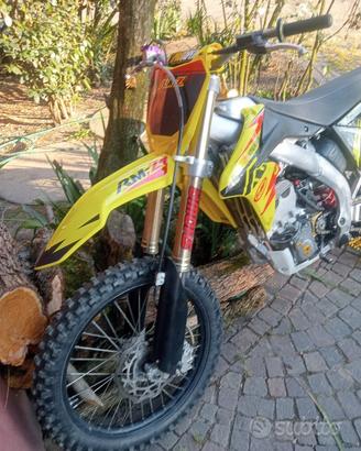 Suzuki RMZ 250 2015