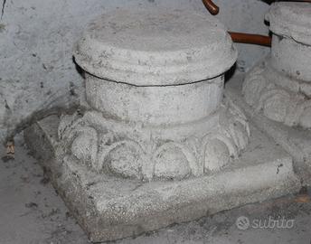 capitelli in materiale cementizio