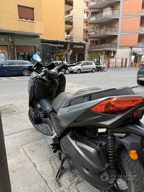 X MAX 300 YAMAHA TECH