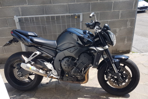 Yamaha fz1 totalblak