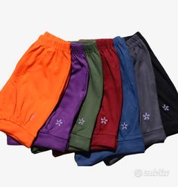 Set di sette pantaloncini per praticare yoga