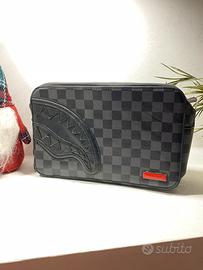 Pochette sprayground originale