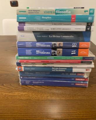 Libri liceo scientifico III B Castel del Piano(GR)