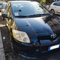 TOYOTA AURIS D4D