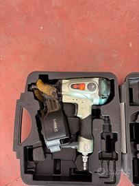 sparachiodi ad aria compressa