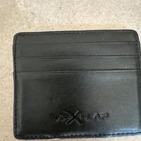 Portafoglio compatto  e banconote VIP Flap