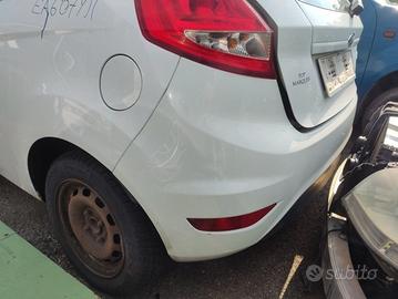 Paraurti posteriore FORD FIESTA del 2010