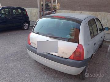 Renault Clio 1.2 adatta neopatentati
