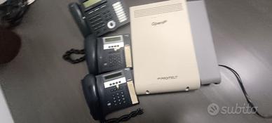 Centralino Promelit Open ip + 3 telefoni Ipecs