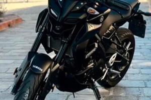Yamaha mt 125 Akrapovic edition