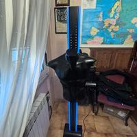 Porta abiti con luce