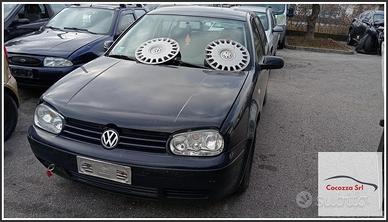 VOLKSWAGEN GOLF per ricambi