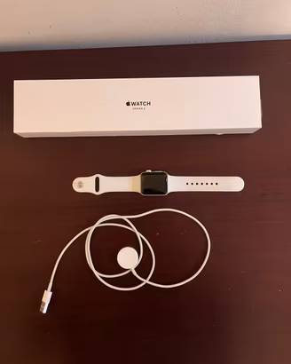 Apple watch Series 3 + charger abd box