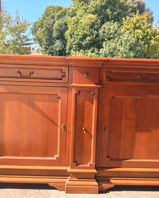 Madia/ Credenza in Legno Massiccio molto spaziosa