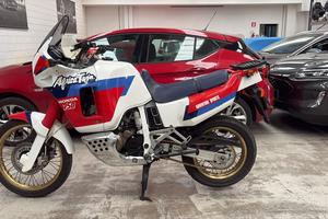 Honda africa twin 750