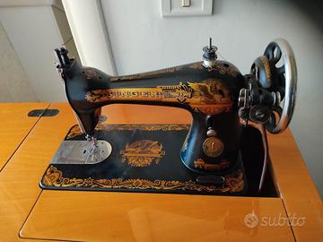 macchina per cucire SINGER  
