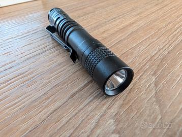 Torcia UV Torcia ultravioletta da 395 nm con clip