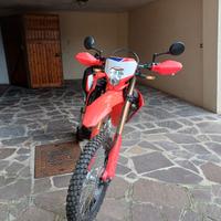 honda crf 300  anno 2025 agosto