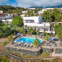 Villa Alba 8 appartamenti Pantelleria