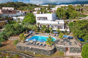 Villa Alba 8 appartamenti Pantelleria