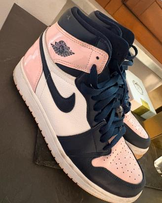 Nike air Jordan  1 mid colore rosa,bianco e nero