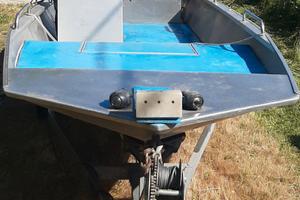 Imbarcazione  V Lago 560 con motore 30 Yamaha