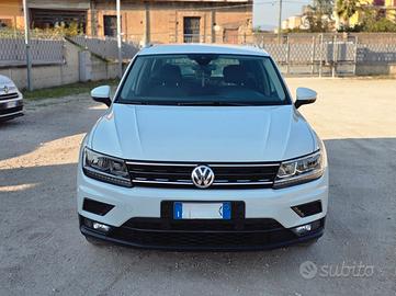 VW Tiguan 2.0 150CV DSG FULL NAV SENS - 2020