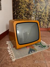 televisore vintage Voxson anni '70