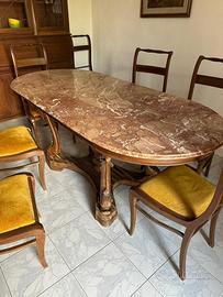 1 Tavolo 8 sedie e 1 credenza antichi