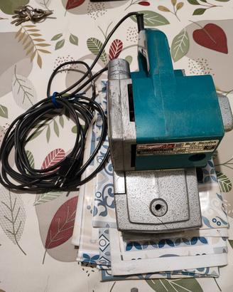 Levigatrice a Nastro Makita 94011 940W Usata