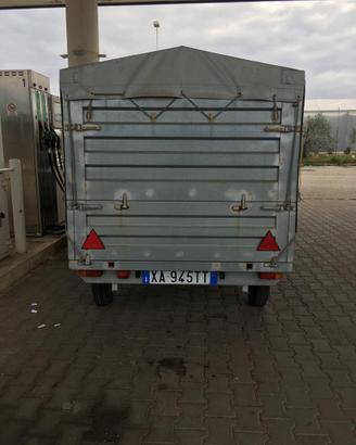 Carrello rimorchio auto