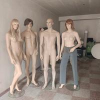 manichini uomo donna 