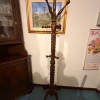 Appendiabiti in legno