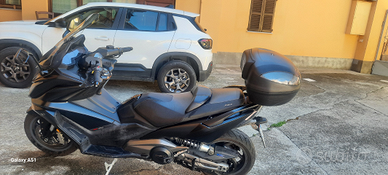Scooter AK Kymco 550