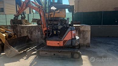 miniescavatore cingolato usato Hitachi, 35 qli