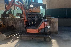 miniescavatore cingolato usato Hitachi, 35 qli