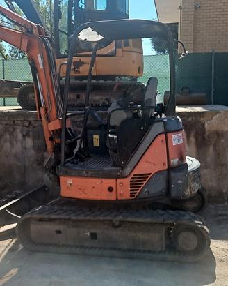 miniescavatore cingolato usato Hitachi, 35 qli