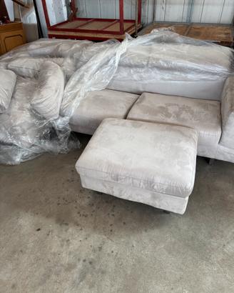 Divano con letto matrimoniale senza materasso