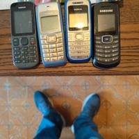 4 NOKIA MODELLI VECCHI 