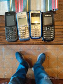 4 NOKIA MODELLI VECCHI 