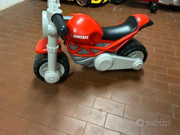 Moto ducati bambino