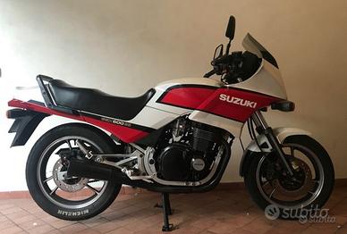 Suzuki gsx 600